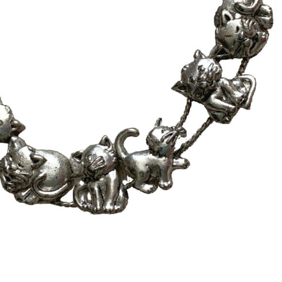 Silvertone Cat Slider Charm Bracelet - Picture 3 of 3